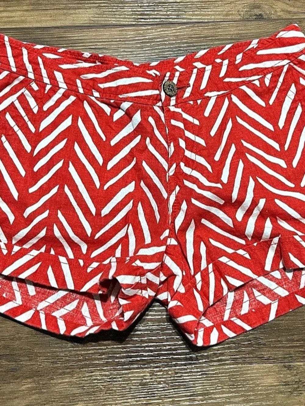 Delia’s Red & White Shorts 3/4